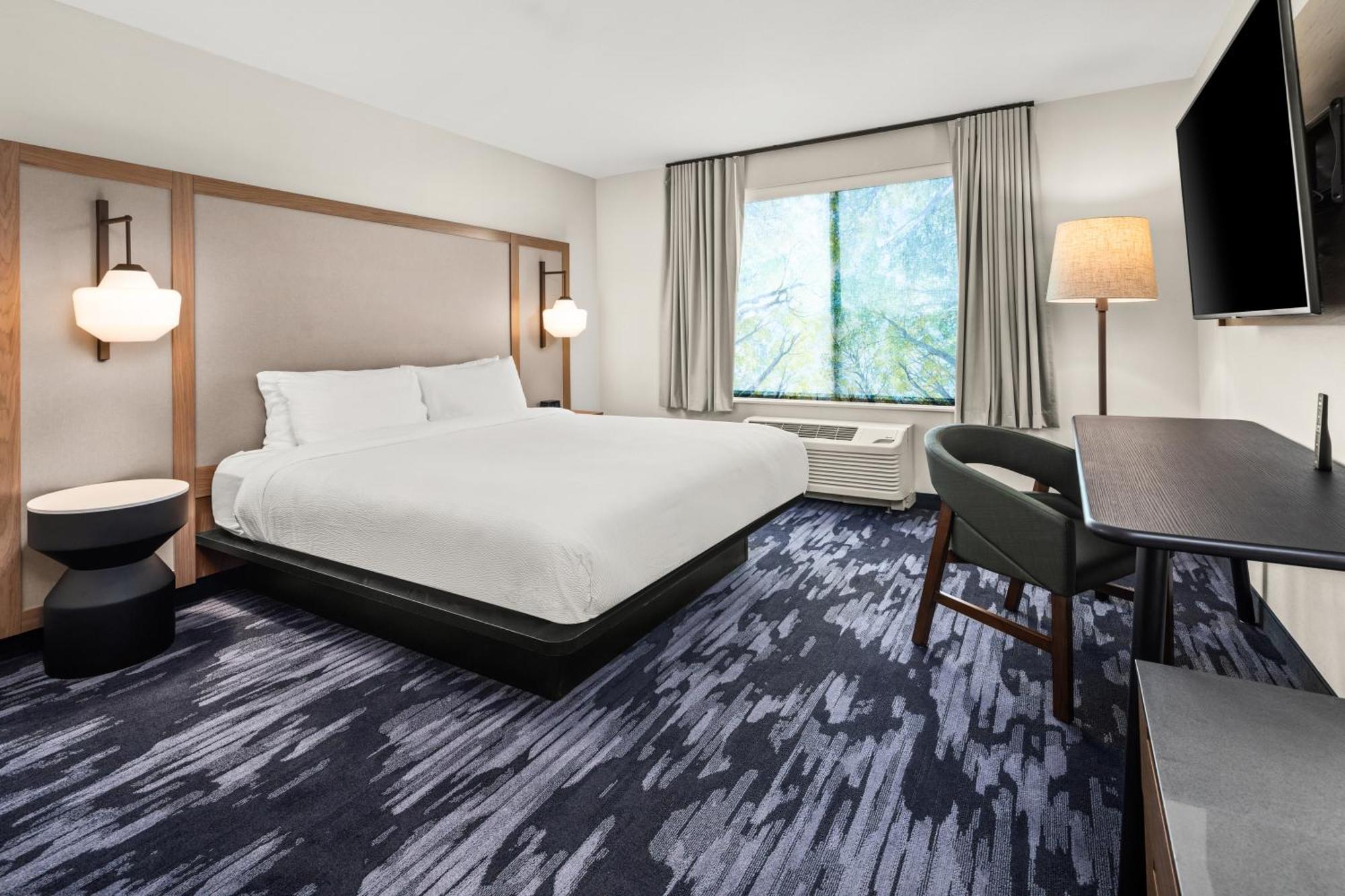 Fairfield By Marriott &
